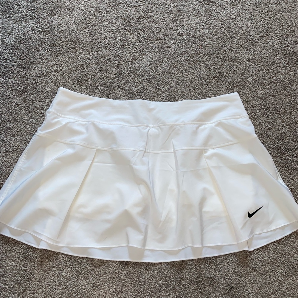 Women’s Nike dri fit skirt size large